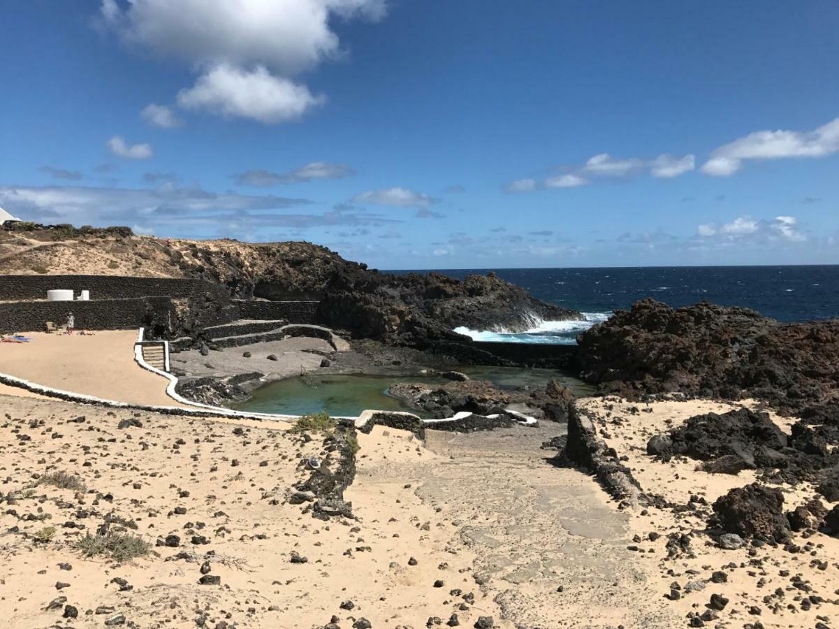 El Charco Del Palo Villa Galan מראה חיצוני תמונה